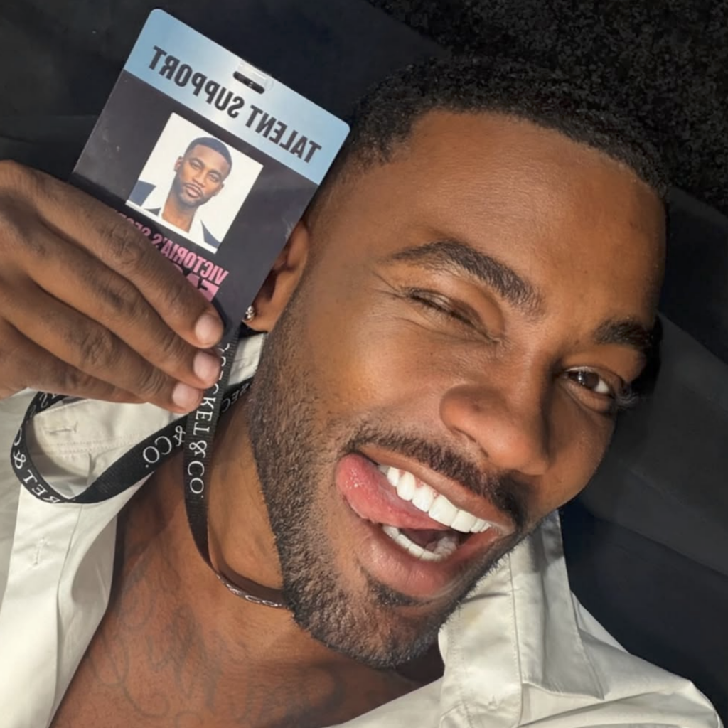 Kellon Deryck Celebrity Hairstylist Backstage at Victorias Secret Fashion Show